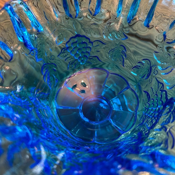 Beautiful Blue Westmorland Ruffled Compote bowl 4” - Picture 10 of 10